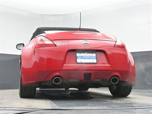 Used 2010 Nissan 370Z Touring image 47