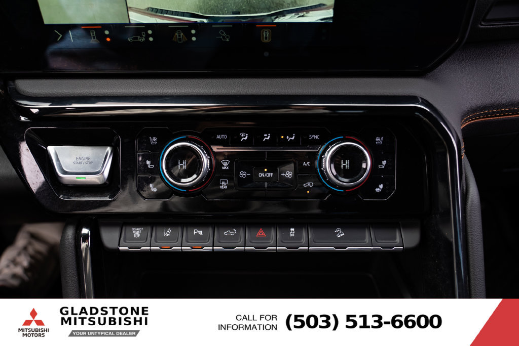 Used 2024 GMC Sierra 2500 AT4 w/ Technology Package AWD/4WD image 18