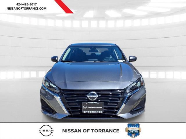 Used 2025 Nissan Altima 2.5 S FWD image 2