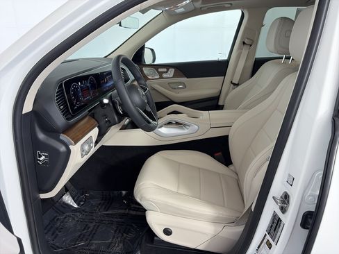 Certified 2026 Mercedes-Benz GLE 450 4MATIC image 6