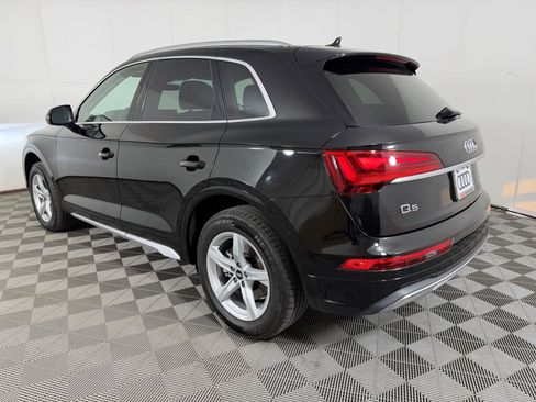 Certified 2021 Audi Q5 2.0T Premium w/ Convenience Package AWD/4WD image 3