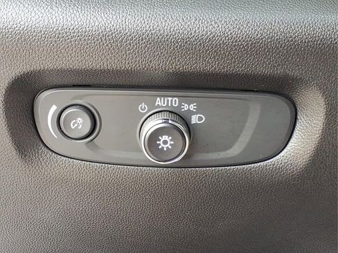 Used 2023 Chevrolet Traverse Premier w/ Redline Edition AWD/4WD image 19