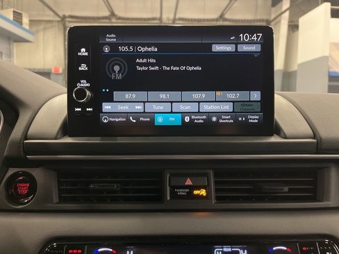 Used 2025 Honda Pilot Black Edition image 23