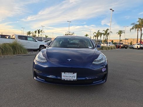 Used 2018 Tesla Model 3 Mid Range image 3