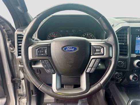 Used 2017 Ford F150 Lariat image 12