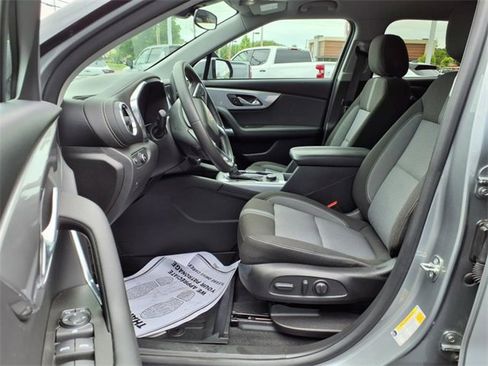 Used 2023 Chevrolet Blazer LT w/ Driver Confidence Package image 8