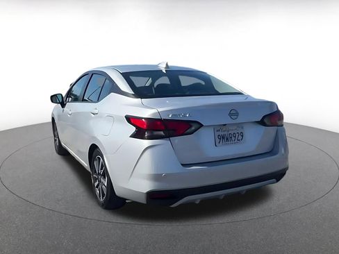 Used 2025 Nissan Versa SV FWD image 11