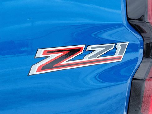 Used 2023 Chevrolet Colorado Z71 w/ Z71 Convenience Package 2 image 6