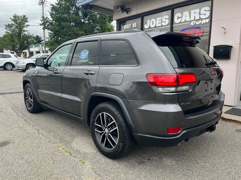Used 2018 Jeep Grand Cherokee Trailhawk w/ Trailhawk Luxury Group AWD/4WD image 2