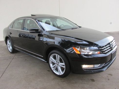 Used 2014 Volkswagen Passat TDI SEL Premium FWD image 2