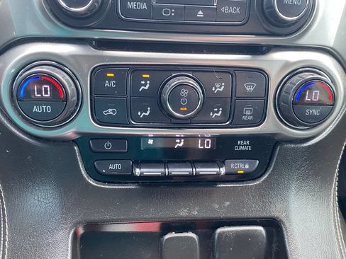 Used 2019 Chevrolet Tahoe LS w/ Enhanced Driver Alert Package RWD image 22