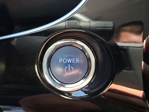 Certified 2021 Toyota Prius XLE w/ Premium Convenience Package image 29