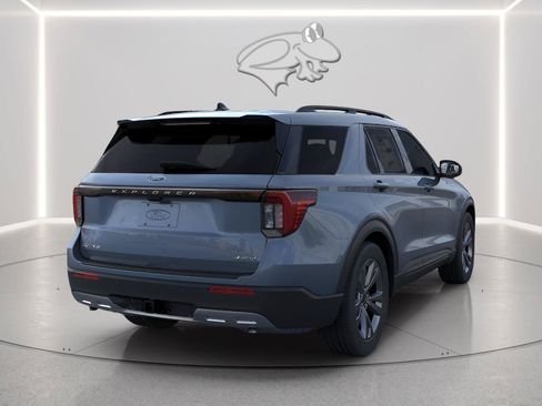New 2026 Ford Explorer Active w/ Active Comfort Package AWD/4WD image 5
