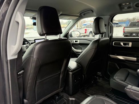 Used 2023 Ford Explorer XLT w/ Equipment Group 202A image 15