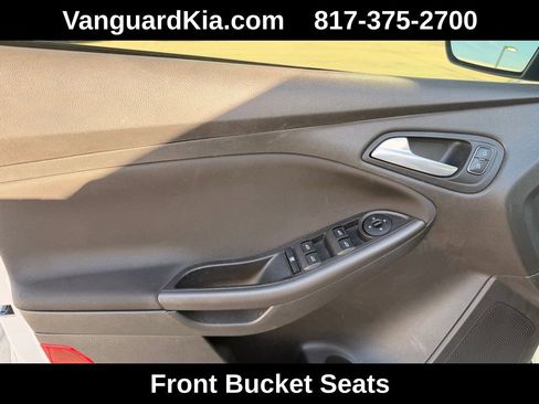 Used 2017 Ford Focus SEL image 17