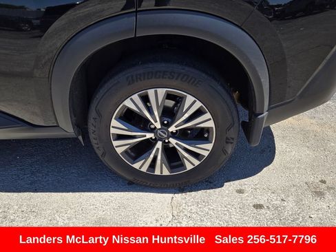 Used 2023 Nissan Rogue SV FWD image 12