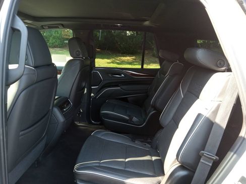 Used 2021 Cadillac Escalade Premium Luxury w/ Driver Assist Tech Package AWD/4WD image 24