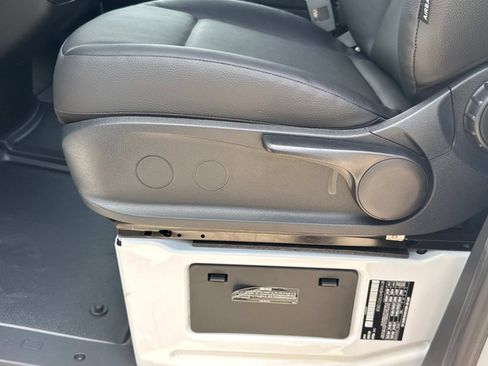 Used 2025 Mercedes-Benz Sprinter 2500 image 20