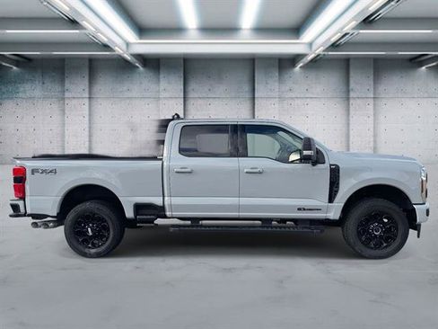 Used 2025 Ford F250 XLT w/ Black Appearance Package image 3