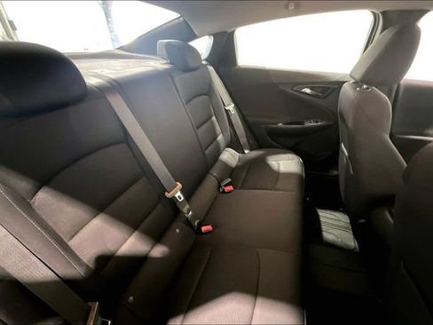 Used 2022 Chevrolet Malibu LS FWD image 31