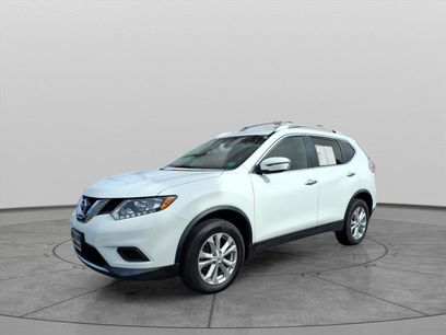Used 2016 Nissan Rogue SV
