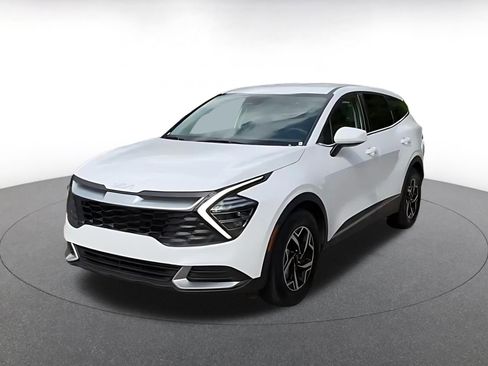 Used 2025 Kia Sportage LX FWD image 7