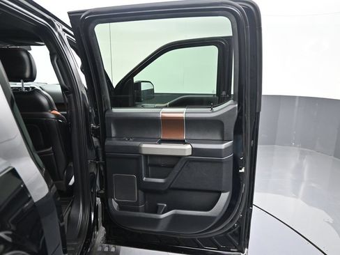 Used 2018 Ford F150 Raptor w/ Equipment Group 802A Luxury AWD/4WD image 40