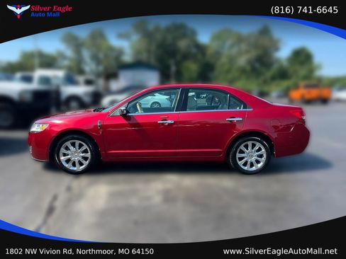 Used 2012 Lincoln MKZ FWD image 2