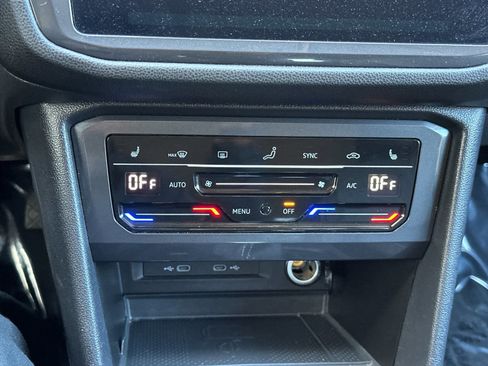 Used 2023 Volkswagen Tiguan SE image 24