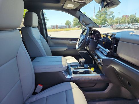 New 2026 GMC Sierra 1500 SLT w/ SLT Premium Plus Package AWD/4WD image 8