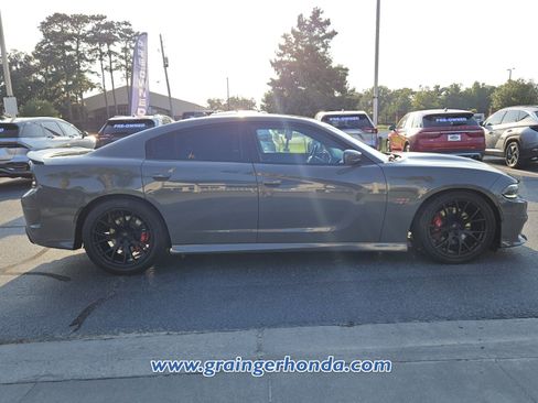 Used 2017 Dodge Charger R/T Scat Pack RWD image 6