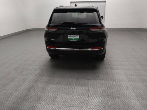 Used 2022 Jeep Grand Cherokee Limited 4xe image 7