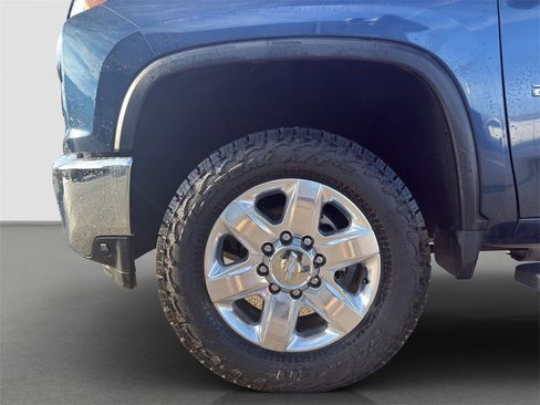 Used 2020 Chevrolet Silverado 2500 LTZ w/ LTZ Premium Package image 5