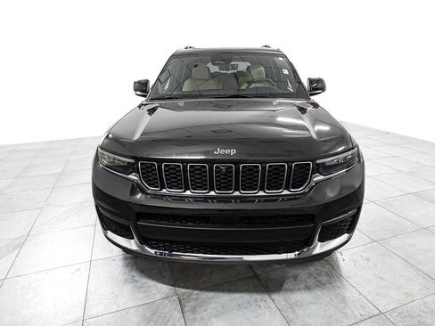 Used 2023 Jeep Grand Cherokee L Limited w/ Luxury Tech Group II AWD/4WD image 2