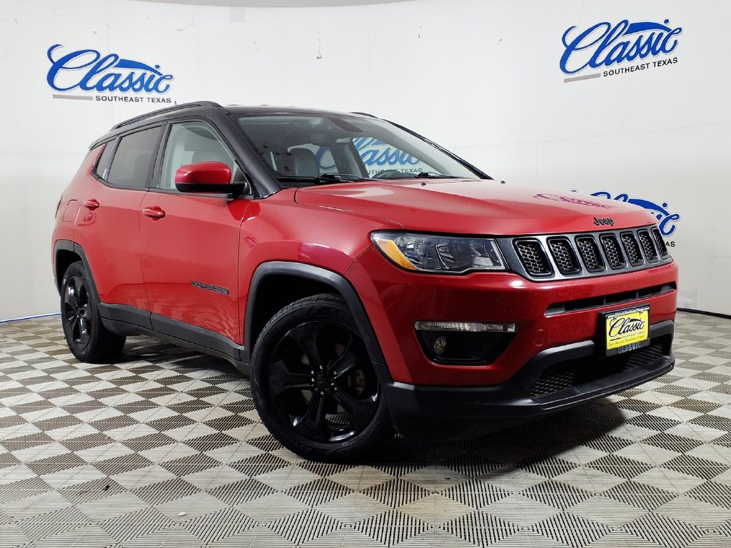 Used 2019 Jeep Compass Latitude FWD image 1