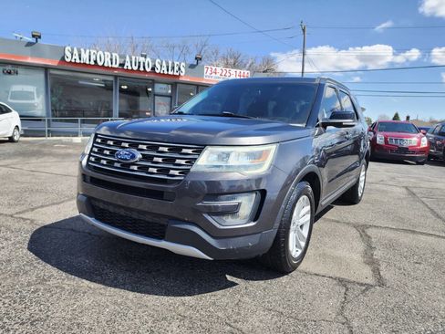 Used 2016 Ford Explorer XLT image 7