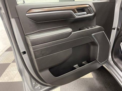 Used 2023 Chevrolet Silverado 1500 LT AWD/4WD image 8