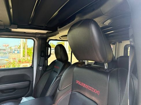 Used 2019 Jeep Wrangler Unlimited Rubicon AWD/4WD image 7