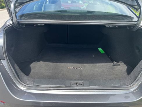 Used 2024 Nissan Sentra SV FWD image 10