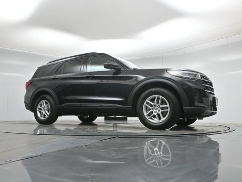 New 2026 Ford Explorer Active image 45