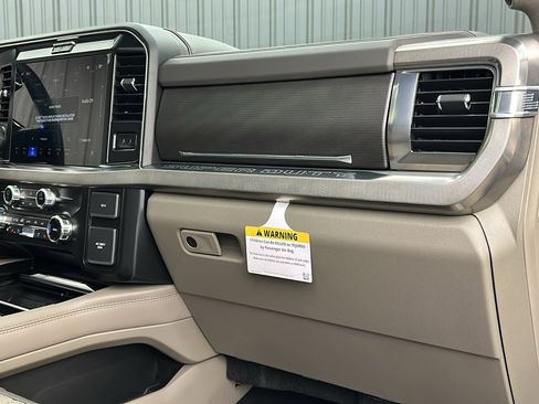 Used 2026 Ford F450 Platinum w/ Platinum Plus Package image 36