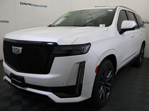 Used 2021 Cadillac Escalade Sport w/ Driver Assist Tech Package AWD/4WD image 12