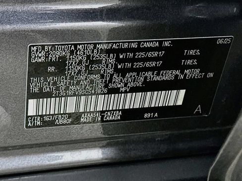 Used 2025 Toyota RAV4 LE AWD/4WD image 27