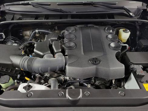 Used 2021 Toyota 4Runner SR5 image 13