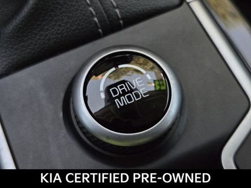 Certified 2023 Kia Sorento SX FWD image 26