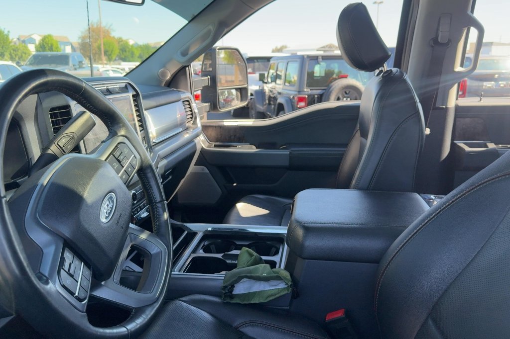 Used 2024 Ford F350 Lariat w/ Lariat Ultimate Package AWD/4WD image 11