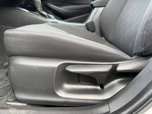 Used 2023 Toyota Corolla LE FWD image 6