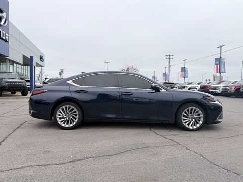 Used 2023 Lexus ES 300h w/ Luxury Package image 8