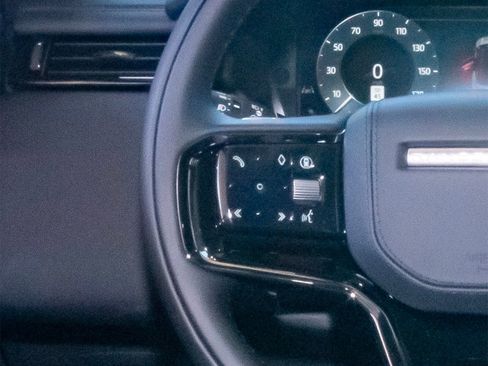 New 2026 Land Rover Range Rover Velar Dynamic SE image 15