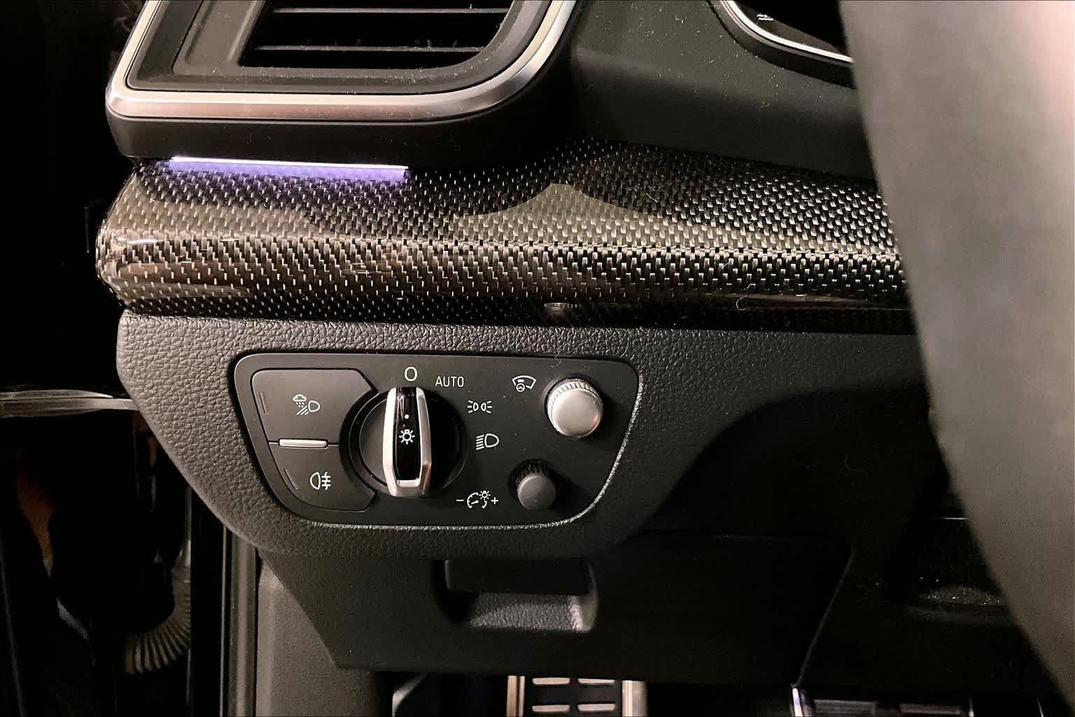 Used 2018 Audi SQ5 Prestige AWD/4WD image 28